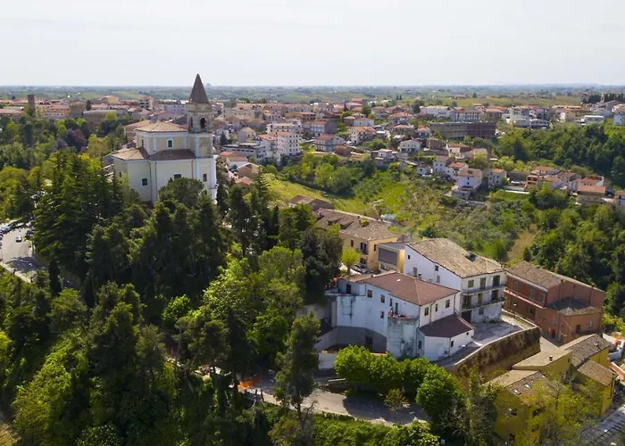 Rocca Ventosa Frühstückspension Tollo