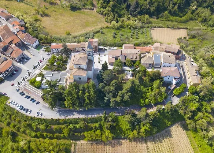 Rocca Ventosa 3* Tollo